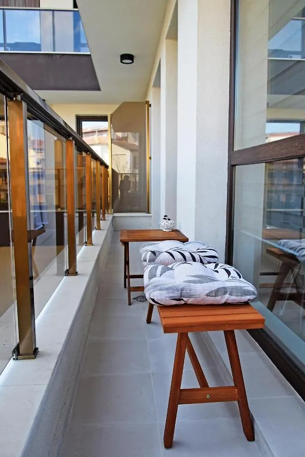 Apartment 4 City'S Sights And Beach Burgas